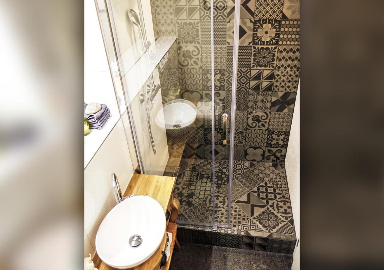 Comfort And Style In City Center With Ensuite Bathroom On Schaafenstrasse Köln Eksteriør bilde