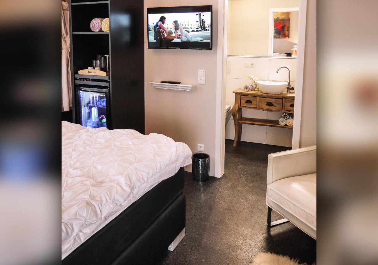 Comfort And Style In City Center With Ensuite Bathroom On Schaafenstrasse Köln Eksteriør bilde
